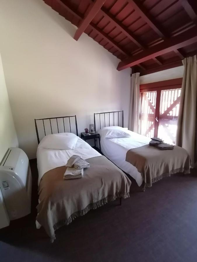 Quinta Pousada De Fora Wines & Tourism ギマランイス エクステリア 写真